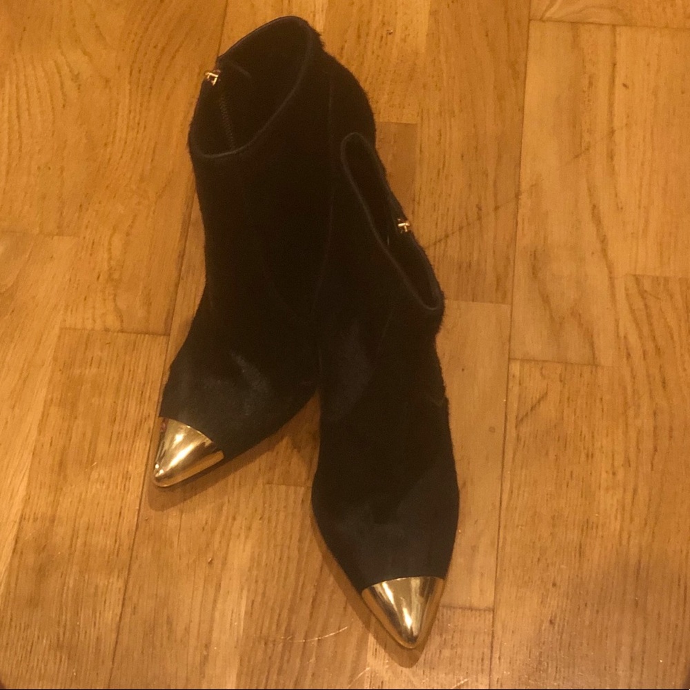 Alice + Olivia Black Calf Hair Bootie